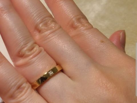 【ブルガリ(BVLGARI)の口コミ】 マリーミーリング
真ん中に一石あるだけのシンプルなデザイン。
BVLGARIら…