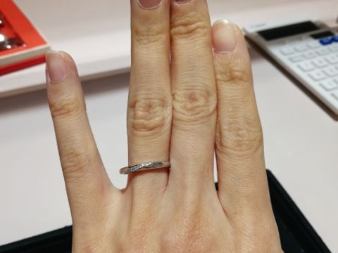 【TRECENTI(トレセンテ)の口コミ】 シンプルなデザインなので合わせやすく普段指輪をしない方や婚約指輪との…