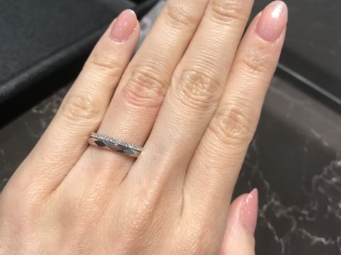 【ブシュロン(BOUCHERON)の口コミ】 フルエタニティの指輪を探していて、ファセットリングとエピュールダイヤ…