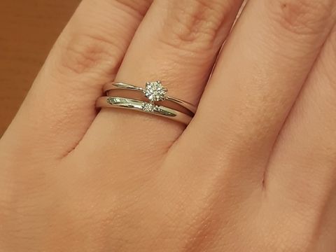【TRECENTI(トレセンテ)の口コミ】 シンプルな1粒ダイヤのタイプが好みだったので、とても好みのデザインの指…