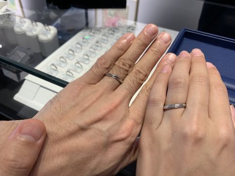 【銀座ダイヤモンドシライシの口コミ】 関節が目立つ指なので、ある程度リングに太さがあるもので探していました…