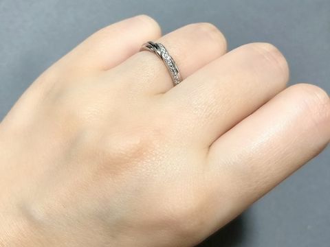【エクセルコダイヤモンド(EXELCO DIAMOND)の口コミ】 一番の決めては、つけ心地が良く、動きがあるデザインであったことです。…