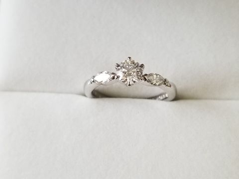 【ジュエリータナカの口コミ】 色んなお店で指輪を試着しました。インターネットの指輪購入の決め手は「…