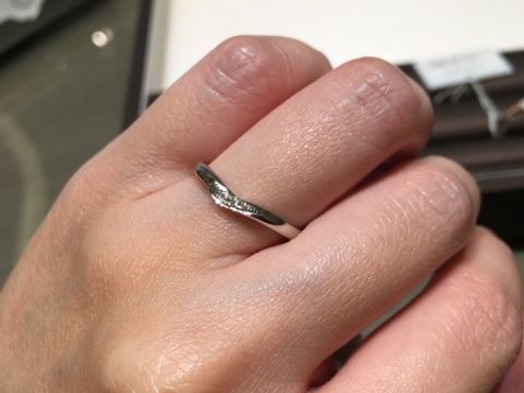 【アイプリモ(I-PRIMO)の口コミ】 Ｖラインは指が1番美しく見えるということで試着してみました。
普段から…