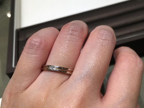 【アイプリモ(I-PRIMO)の口コミ】 2色のコンビネーションが可愛らしく気に入りました。
色味については様々…