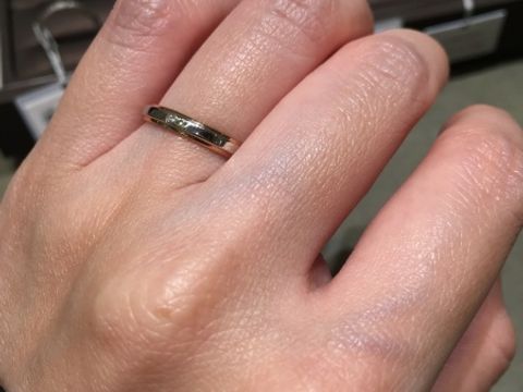 【アイプリモ(I-PRIMO)の口コミ】 コンビネーションの1粒ダイヤで、派手さがない分デザインが大人っぽく気に…