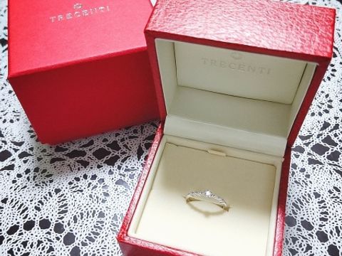【TRECENTI(トレセンテ)の口コミ】 ドラマ「ミラーツインズ」で使用されており、お花の形をしたダイヤモンド…