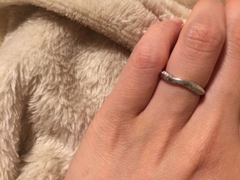 【俄(にわか)の口コミ】 最初は仕事のことも考えダイヤモンドのついていないシンプルなデザインで…