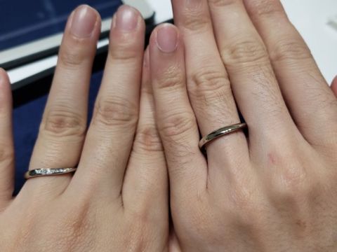 【4℃ BRIDAL(ヨンドシーブライダル)の口コミ】 価格は他ブランドと比較するとかなりお手頃だと思いました。デザインはシ…