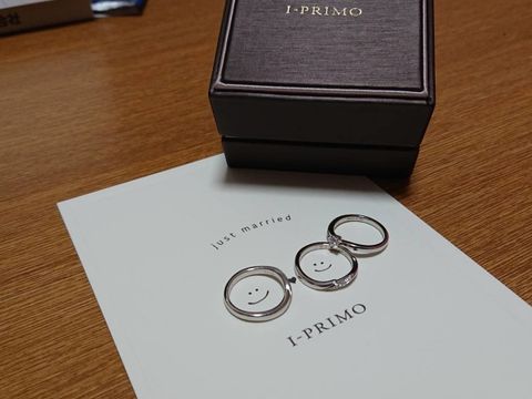 【アイプリモ(I-PRIMO)の口コミ】 二人でお揃いのデザインを探していました。何度も他の指輪(ルキア？)と悩…