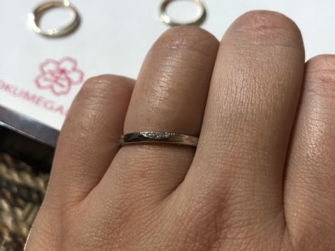 【杢目金屋(もくめがねや)の口コミ】 伝統技能で作られていて、同じ木目がふたつとないのでオリジナルのリング…