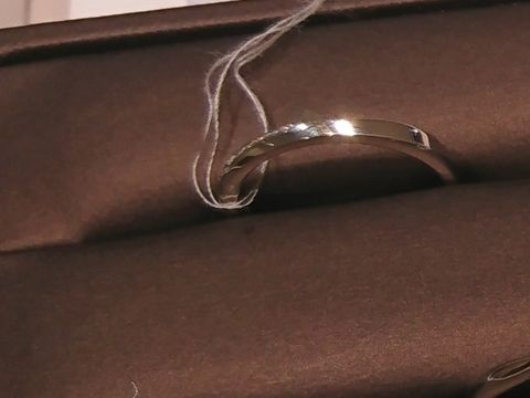 【アイプリモ(I-PRIMO)の口コミ】 ストレートタイプのシンプルな形状でありながら、華やかさも欲しいという…