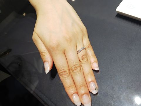 【俄(にわか)の口コミ】 流れるようなデザインと、どうしてもダイヤモンドのキラキラは欲しかった…