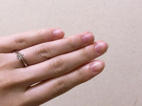 【ラザール ダイヤモンド(LAZARE DIAMOND)の口コミ】 ストレートなデザインで、ソリティアタイプで探していました。ダイヤモン…