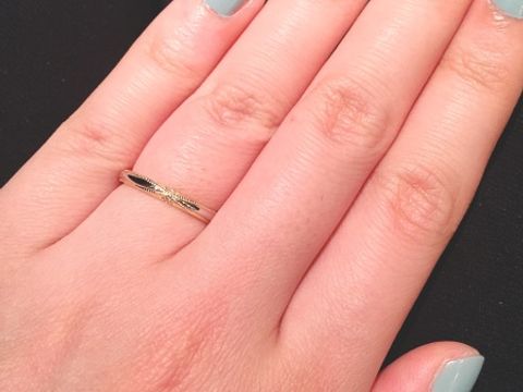 【ORECCHIO(オレッキオ)の口コミ】 デザインとつけ心地です。普段シルバーのアクセサリーを付けることが多い…