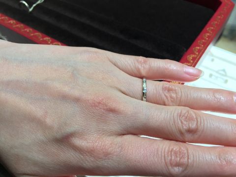 【カルティエ(Cartier)の口コミ】 王道のカルティエはやはり試着しておきたいとの思いから試着しました。
カ…