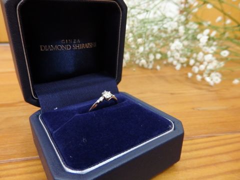 【銀座ダイヤモンドシライシの口コミ】 メレダイヤがある指輪とある程度デザインを絞って探していたので、指輪選…