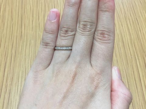 【銀座ダイヤモンドシライシの口コミ】 職場にキラキラした指輪をつけて行きにくい気持ちがありましたが、せっか…