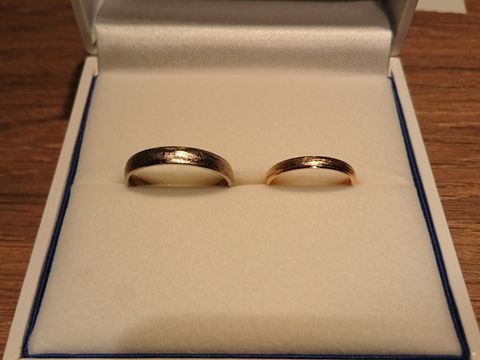 【FISCHER(フィッシャー)の口コミ】 グレーゴールドとアプリコットゴールドという色味です。アプリコットゴー…