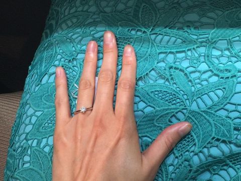 【アイプリモ(I-PRIMO)の口コミ】 とても王道な、"the婚約指輪&ldquo;といったかんじです。リングの太…