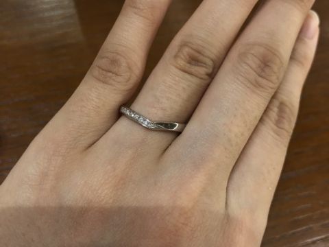 【TRECENTI(トレセンテ)の口コミ】 Ｖ字ライン、
エタニティやハーフエタニティほど豪華な感じではありません…