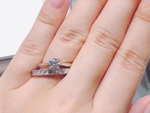 【アイプリモ(I-PRIMO)の口コミ】 エタニティを試着しました。
キラキラ感が素晴らしかったです。
ちなみに…