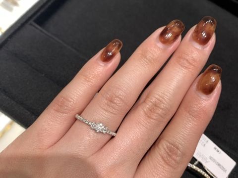 【AHKAH(アーカー)の口コミ】 とてもゴージャス！！
全体的にキラッキラしててめちゃくちゃかわいかった…