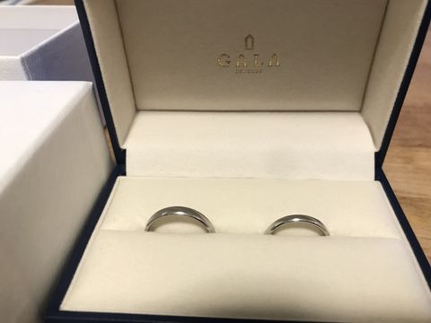 【GALA JEWELRY(ガラジュエリー)の口コミ】 シンプルで飽きが来ず、色んなファッションにも合うデザインを探していま…