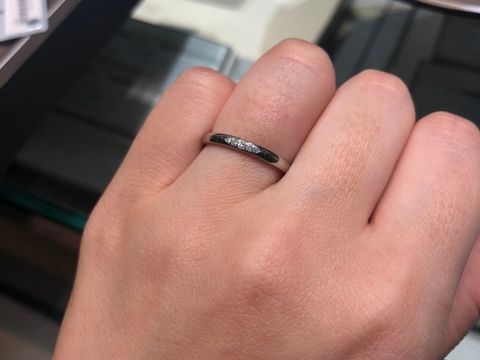 【アイプリモ(I-PRIMO)の口コミ】 5粒か3粒並びの指輪を探していたため、いくつか試着させていただいたので…