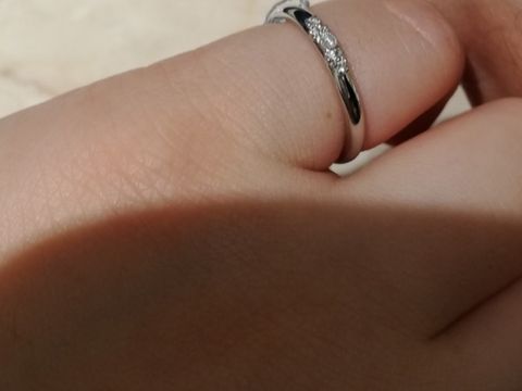 【AbHeri(アベリ)の口コミ】 ブランドの雰囲気、指輪のデザインとその由来が素敵だなと思い、販売員の…