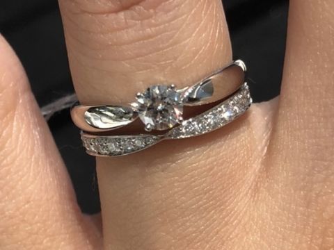 【ティファニー(Tiffany & Co.)の口コミ】 ティファニー王道のデザインです。ティファニーには昔から憧れがありまし…