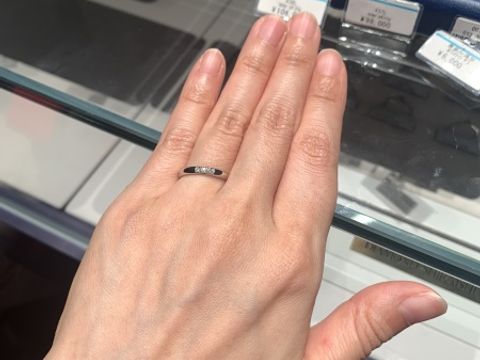 【銀座ダイヤモンドシライシの口コミ】 大手ブランドの指輪と変わりないデザインです。ブランドさんと似たような…