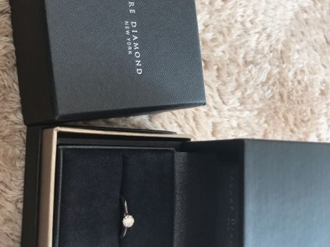 【ラザール ダイヤモンド(LAZARE DIAMOND)の口コミ】 ダイヤの輝きに魅了されて、ここに決めました。
世界三大カッターズブラン…