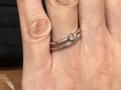 【TRECENTI(トレセンテ)の口コミ】 細身のデザインで、指が細長くキレイに見えたのか良かったです。ダイヤも…