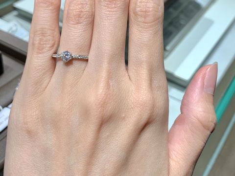 【アイプリモ(I-PRIMO)の口コミ】 プラチナ部分にダイヤが埋め込まれているため、とてもゴージャスでした。…