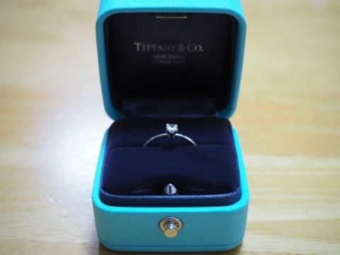 【ティファニー(Tiffany & Co.)の口コミ】 婚約指輪といえばティファニー！という印象があり、憧れのブランドでした…