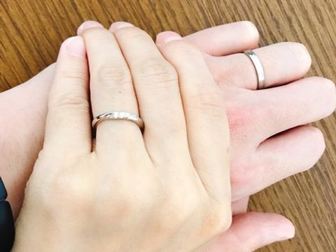 【銀座ダイヤモンドシライシの口コミ】 ダイヤが細かく沢山入っていて、しっかり埋め込まれているので家事をして…