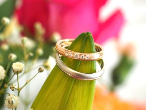 【ラザール ダイヤモンド(LAZARE DIAMOND)の口コミ】 たくさん並んでいる中でも目を惹くような素敵なデザインで即決でした♪
ピ…