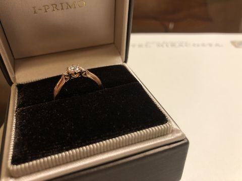 【アイプリモ(I-PRIMO)の口コミ】 横から見たらハートに見えるところに一目惚れをしました。実際に拝見しに…