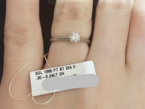 【カルティエ(Cartier)の口コミ】 指を少し動かすたびにキラキラと繊細に輝くダイヤがとても美しく、様々な…