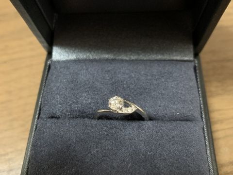 【ラザール ダイヤモンド(LAZARE DIAMOND)の口コミ】 最終的な決め手になったのは、
デザインの豊富さとダイヤモンドの輝きです…