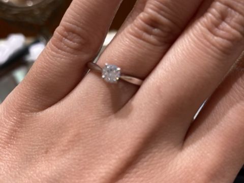 【アネリディギンザ(ANELLI DI GINZA)の口コミ】 ダイヤモンドとリングの卸の業者さんのようで、様々なリングを扱われてい…