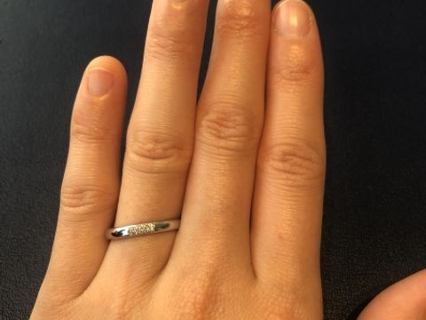 【銀座ダイヤモンドシライシの口コミ】 anolyuに決めたのは、指輪の太さが調整できたこととシンプルなデザインだ…