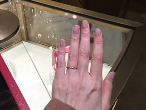 【カルティエ(Cartier)の口コミ】 高級感があり、シンプルで何にでもあうデザイン。ゴールド。そして一粒ダ…