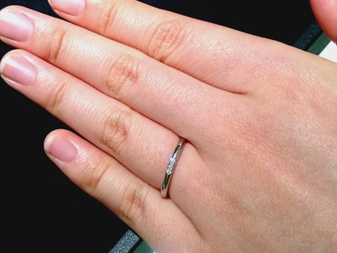 【ティファニー(Tiffany & Co.)の口コミ】 リング幅が細身で、指馴染みがとてもいいです。また、プラチナとダイヤモ…