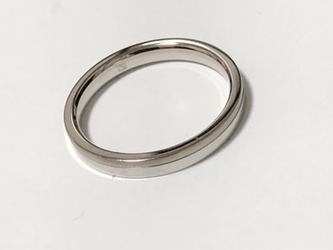 【ラザール ダイヤモンド(LAZARE DIAMOND)の口コミ】 デザインが気に入った。丸みを帯びたデザインよりも角ばったデザインが好…