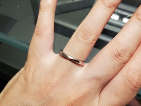 【エクセルコダイヤモンド(EXELCO DIAMOND)の口コミ】 年を重ねても使い続けられるデザインであることが、一番の決め手でした。…