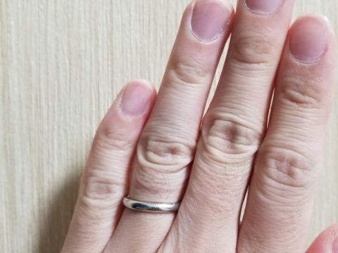 【ティファニー(Tiffany & Co.)の口コミ】 太めのプラチナリングで見るたびに彼女を思い出せる物にしたかった、かつ…