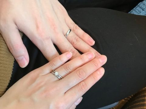 【エクセルコダイヤモンド(EXELCO DIAMOND)の口コミ】 白い輝きがとても印象的で、まさに結婚指輪という感触の美しさでした。
デ…