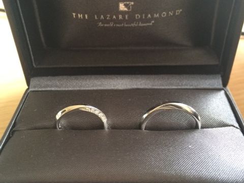 【ラザール ダイヤモンド(LAZARE DIAMOND)の口コミ】 メレダイヤがついているデザインを探していました。このデザインは他店で…